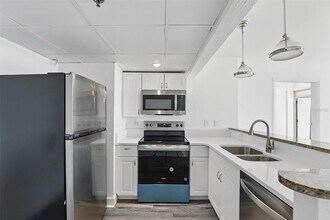 151 E Washington St in Orlando, FL - Building Photo - Building Photo