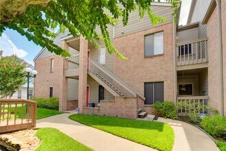 2023 Gentryside Dr in Houston, TX - Building Photo - Building Photo