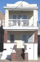 213 E Heather Rd in Wildwood Crest, NJ - Building Photo