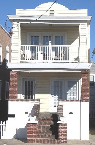 213 E Heather Rd in Wildwood Crest, NJ - Building Photo