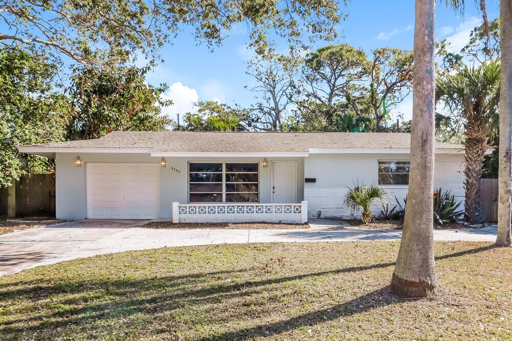 5795 Hillside St in Seminole, FL - Building Photo
