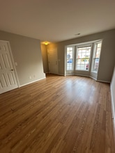 833 Brickwood Ct in Winston-Salem, NC - Foto de edificio - Building Photo