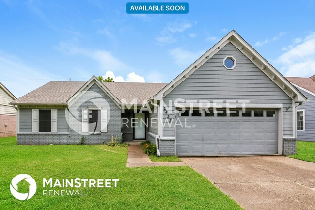 property at 2432 Country Trail Dr