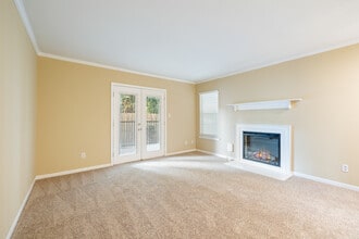 Arbor Station Apartments in Tallahassee, FL - Building Photo - Interior Photo