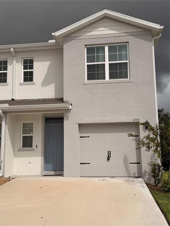 1757 Rock Elm Rd in Davenport, FL - Building Photo