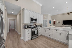 4841 Exeter Estate Ln in Wellington, FL - Building Photo