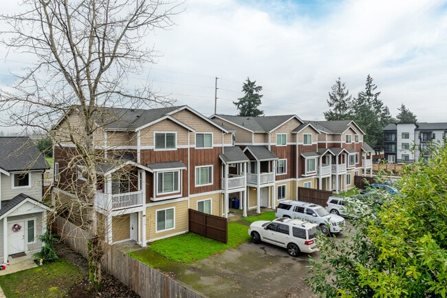 Meadow Park Townhomes in Lakewood, WA - Foto de edificio - Primary Photo