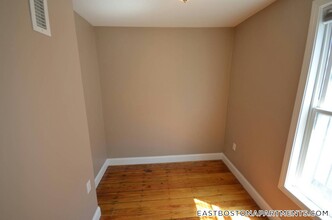 12 Cheever Ct in Boston, MA - Building Photo - Building Photo