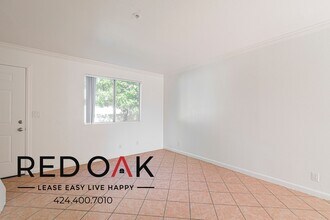 9158 Pepper Ave in Fontana, CA - Foto de edificio - Building Photo