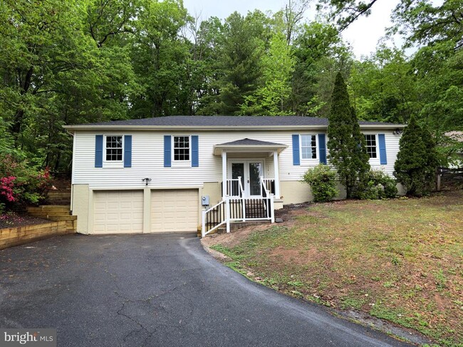 property at 17985 Possum Point Rd