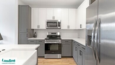 3460 Beach Blvd in Jacksonville, FL - Foto de edificio - Building Photo