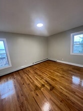 9 Stecher St in Newark, NJ - Foto de edificio - Building Photo