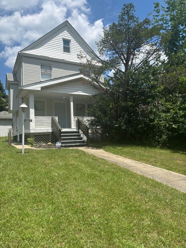 property at 13721 Beachwood Ave