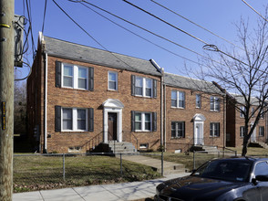 316-320 34th St SE in Washington, DC - Building Photo - Building Photo