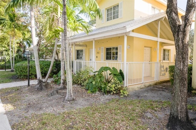 350 NW 19th Terrace in Miami, FL - Building Photo - Building Photo