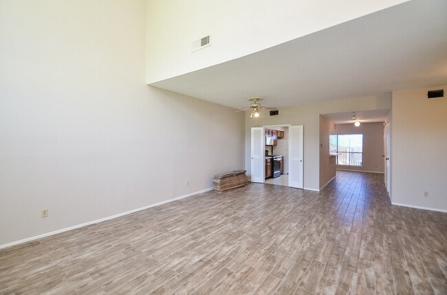 8355 Wednesbury Ln in Houston, TX - Building Photo - Building Photo