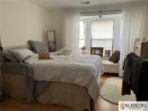 404 Carhart Ct in East Brunswick, NJ - Building Photo - Building Photo
