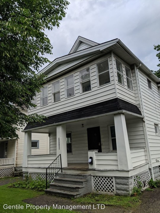 13505 Marston Ave in Cleveland, OH - Building Photo