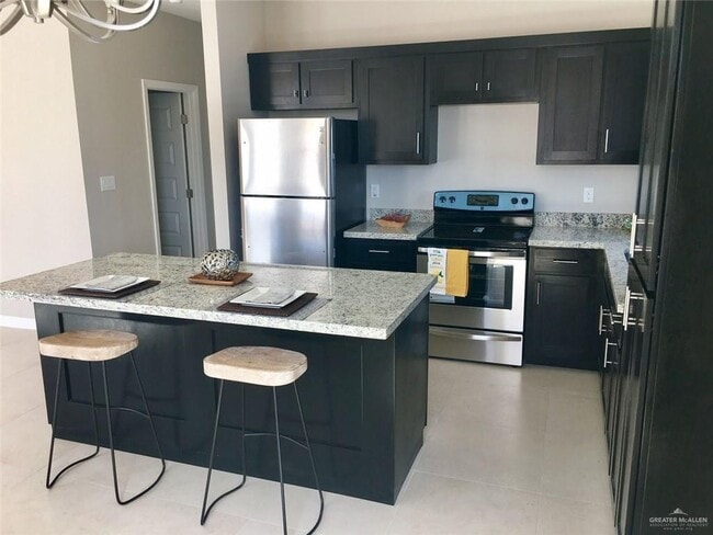 8 Sabercat Ave in Edinburg, TX - Building Photo - Building Photo