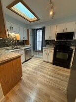 195 Huntress St, Unit 2 in Manchester, NH - Building Photo