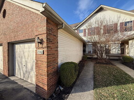 1361 Eastwick Way in Pickerington, OH - Building Photo