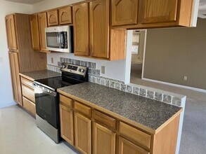 1208 Kanuga Ridge Rd in Hendersonville, NC - Building Photo - Building Photo