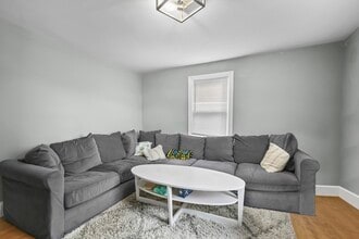 36 Union St in Woburn, MA - Building Photo - Building Photo