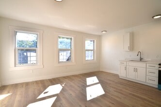 1607 Race St, Unit 3 in Cincinnati, OH - Foto de edificio - Building Photo