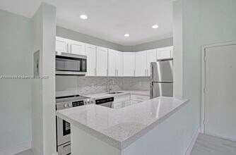 10725 Cleary Blvd in Plantation, FL - Building Photo - Building Photo