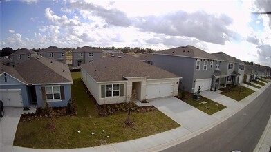 2597 Trinidad Rd in Haines City, FL - Foto de edificio - Building Photo