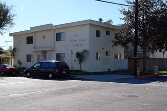 Crest Arms in Hawthorne, CA - Foto de edificio - Building Photo