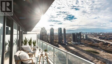 56 Annie Craig Dr in Toronto, ON - Building Photo - Building Photo