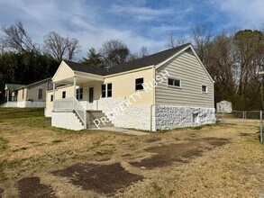 32 Opal Rd in Rossville, GA - Building Photo - Building Photo
