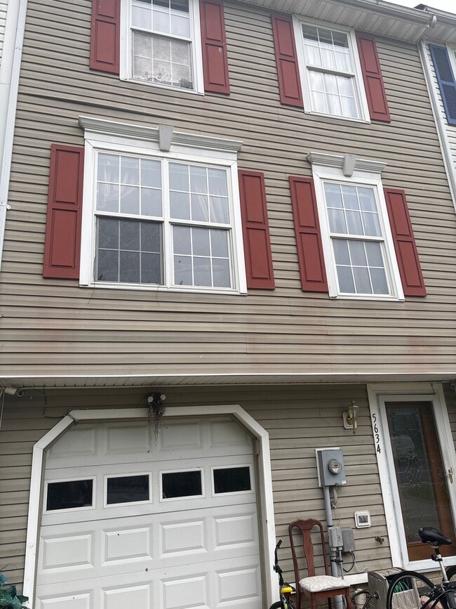 property at 5634 Crestwood Ct