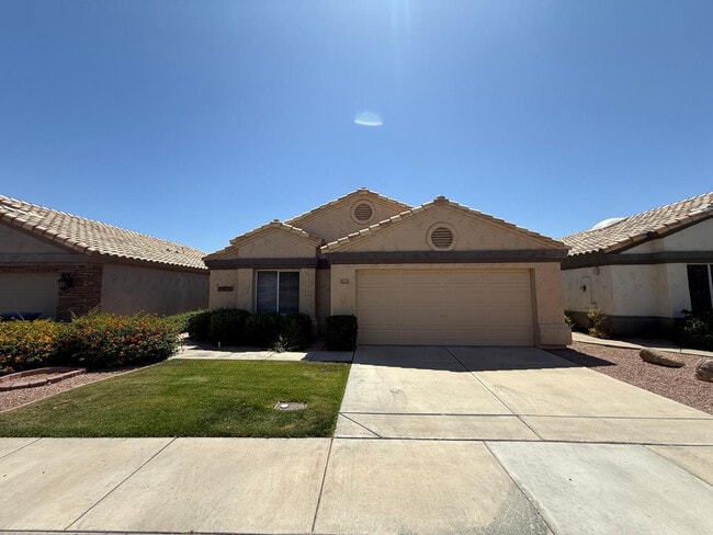 14535 W Zuni Trail in Surprise, AZ - Building Photo - Building Photo