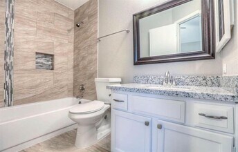 2810 Grants Lake Blvd in Sugar Land, TX - Building Photo - Building Photo