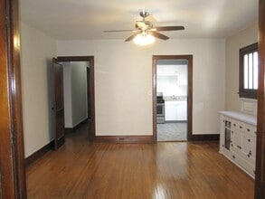 518 South St in Elgin, IL - Building Photo - Building Photo