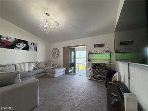 926 NE 33rd St in Cape Coral, FL - Building Photo - Building Photo