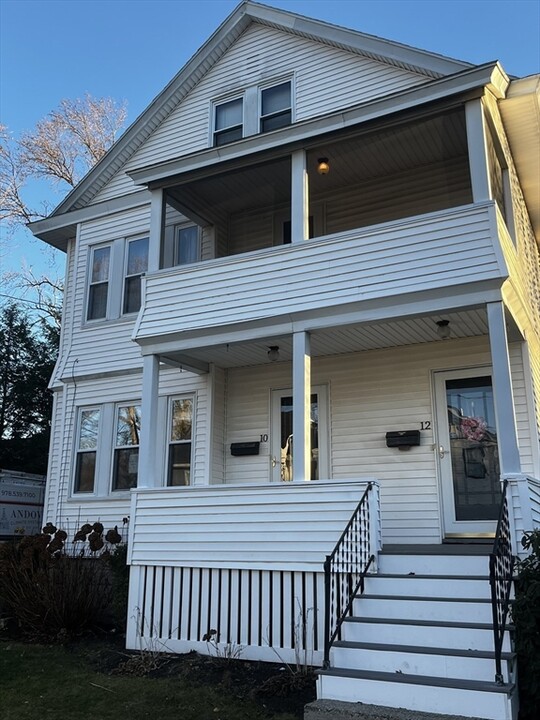 10 Harold St in North Andover, MA - Building Photo