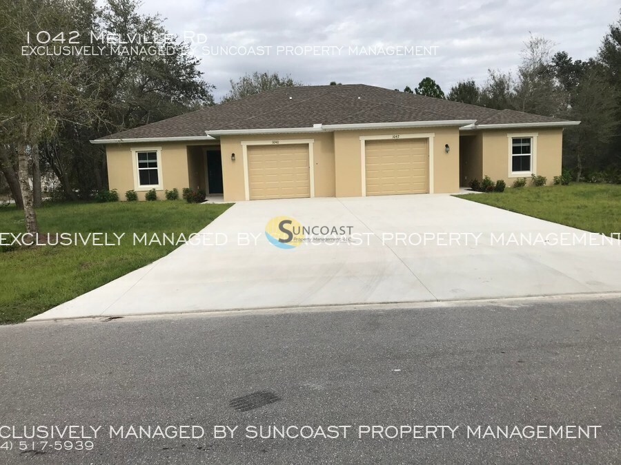 1042 Melville Rd in Punta Gorda, FL - Building Photo