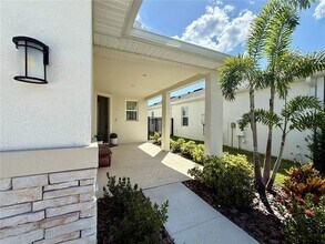 6255 Golden Bch Dr in Apollo Beach, FL - Building Photo - Building Photo