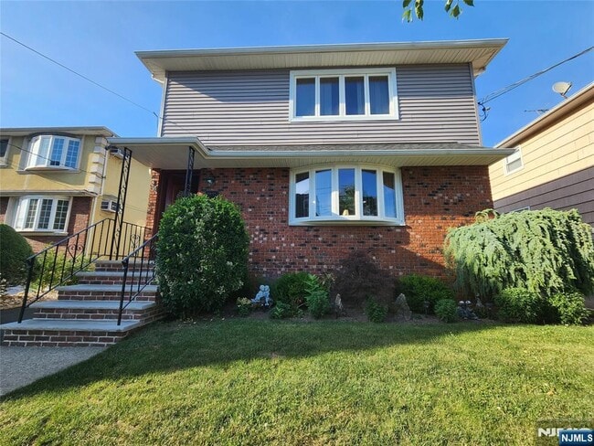 property at 34 Hilton St