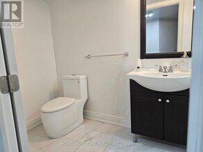 26 Felix Cl in Brampton, ON - Building Photo - Building Photo