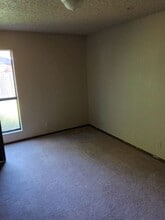 8404 S Camay Ave in Oklahoma City, OK - Building Photo - Building Photo
