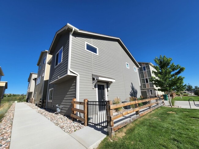 2002 Blinding Pt in Colorado Springs, CO - Building Photo - Building Photo