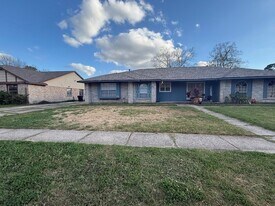 2402 Autumn Springs Ln in Spring, TX - Building Photo