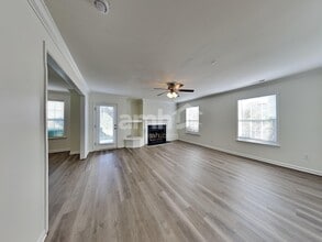 2504 Boulder Ridge Dr in Raleigh, NC - Foto de edificio - Building Photo