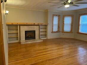 7619 S Phillips Ave, Unit 1 in Chicago, IL - Building Photo - Building Photo