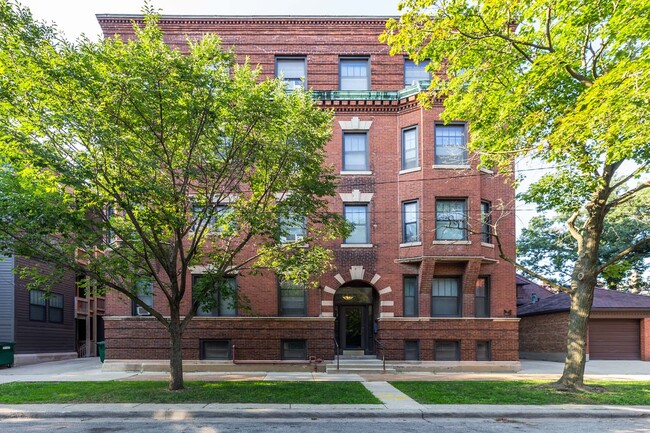 1154-56 E. 56th Street in Chicago, IL - Building Photo - Building Photo