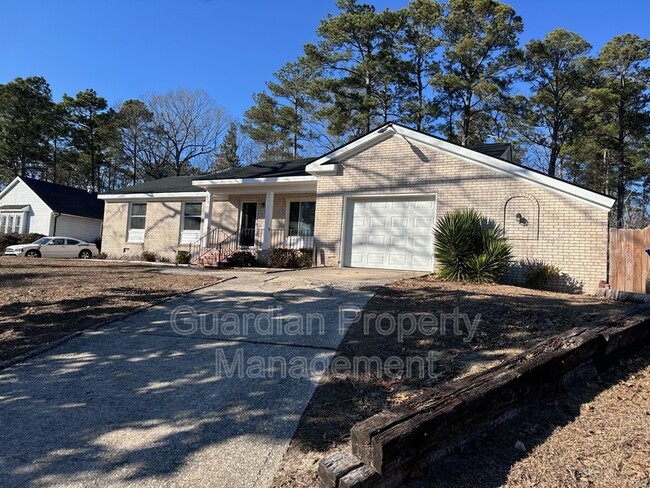 226 Livermore Dr in Fayetteville, NC - Building Photo - Building Photo